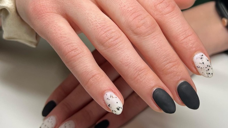 Flat black nails with marble