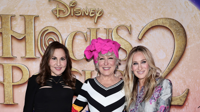 Kathy Najimy, Bette Midler, and Sarah Jessica Parker posing