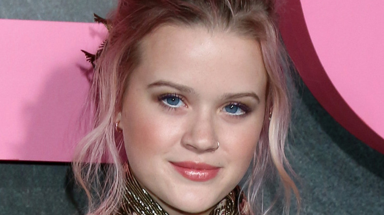 Ava Phillippe pink hair