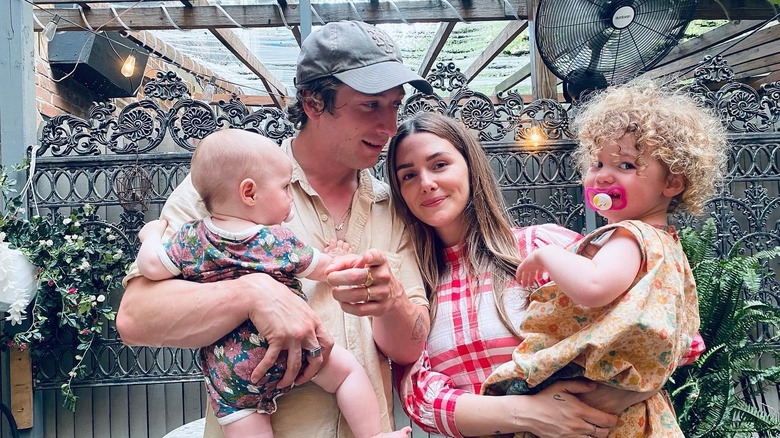 Jeremy Allen White and Addison Timlin with kids