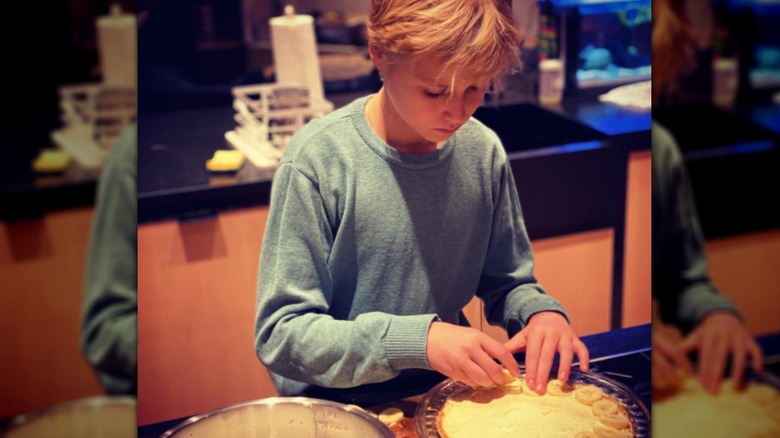 Sasha Schreiber baking pie