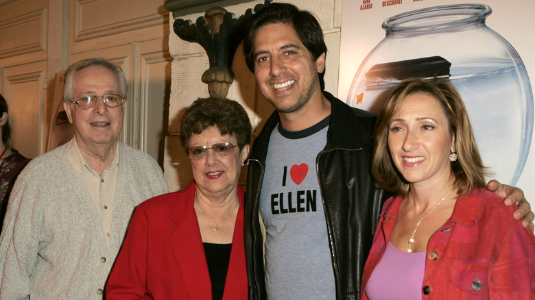 Anna Romano and Ray Romano with his parents