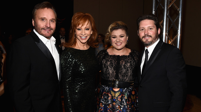 Narvel Blackstock, Reba McEntire, Kelly Clarkson, and Brandon Blackstock in Phoenix, Arizona 2015