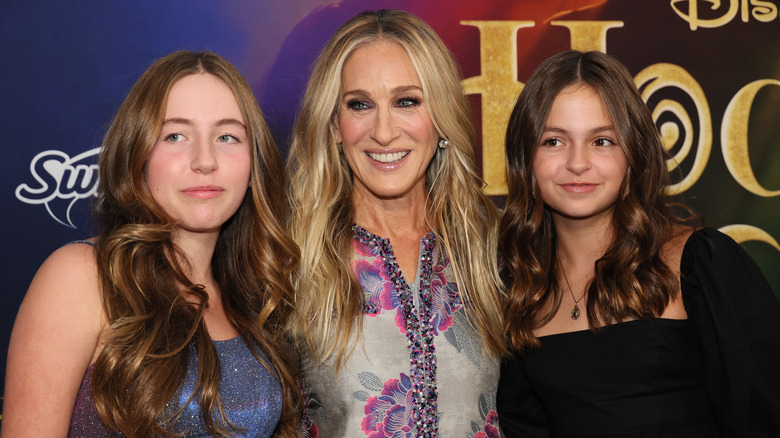 Sarah Jessica Parker with daughters.