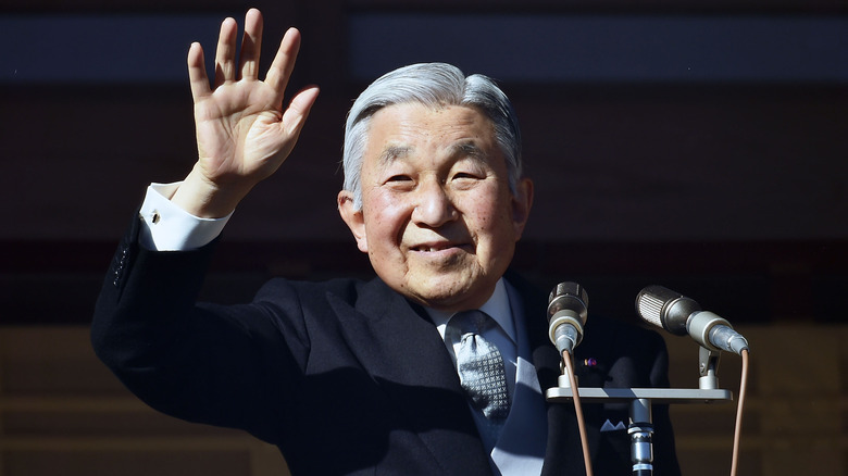 Akihito, Emperor of Japan waving 