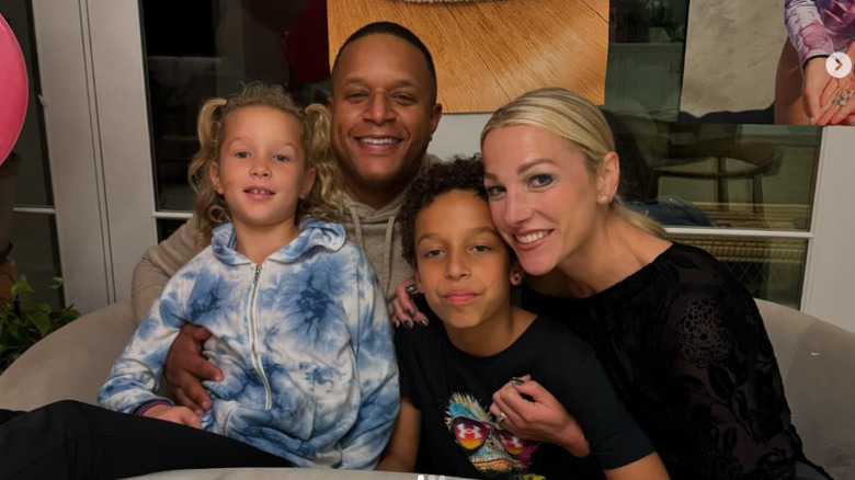 Craig Melvin and his family posing together