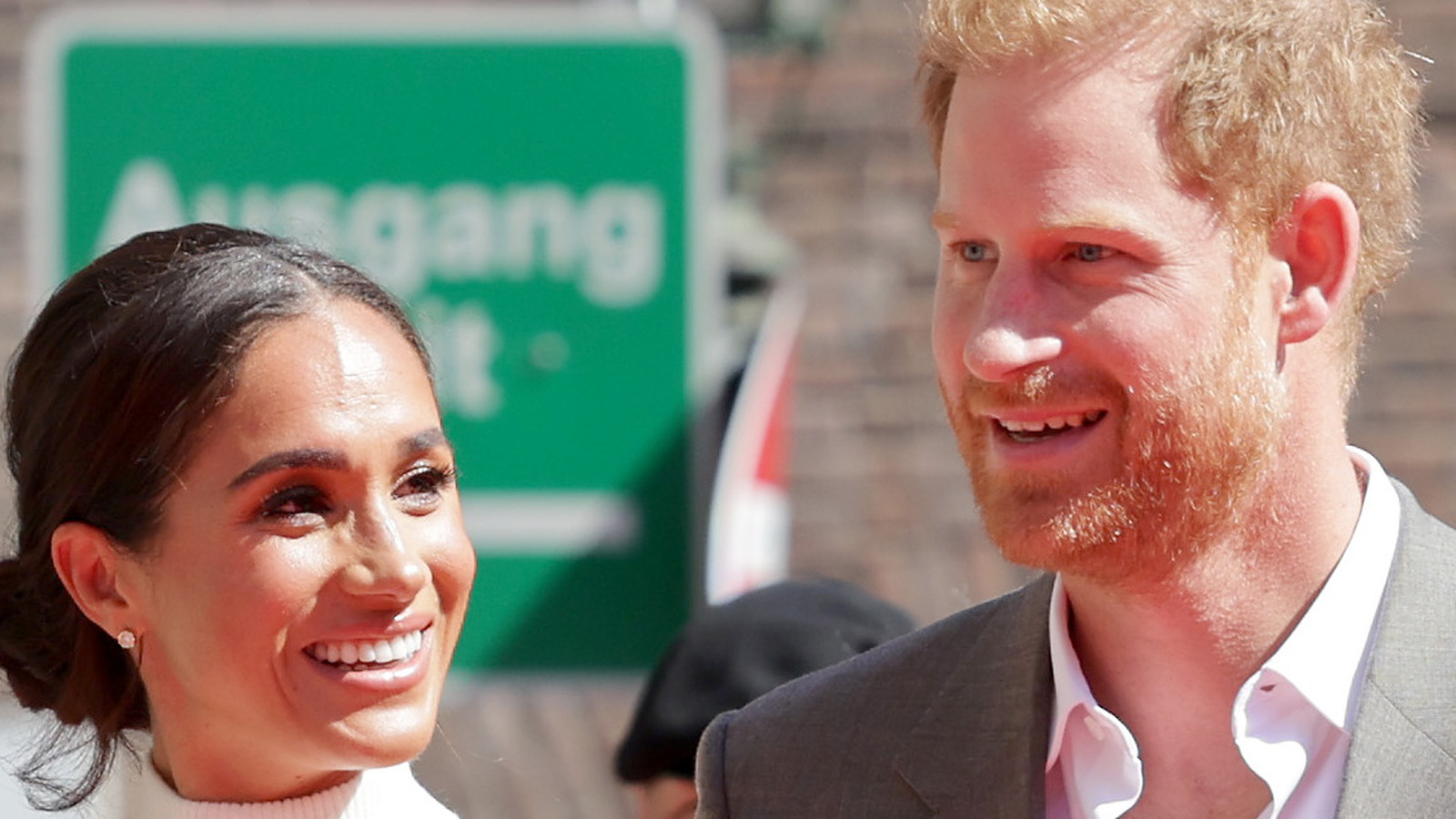 Meghan Markle And Prince Harry's UK Visit Reportedly Has Royal Staff In ...