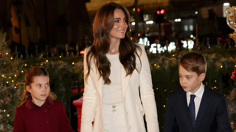 Kate Middleton walking with her children