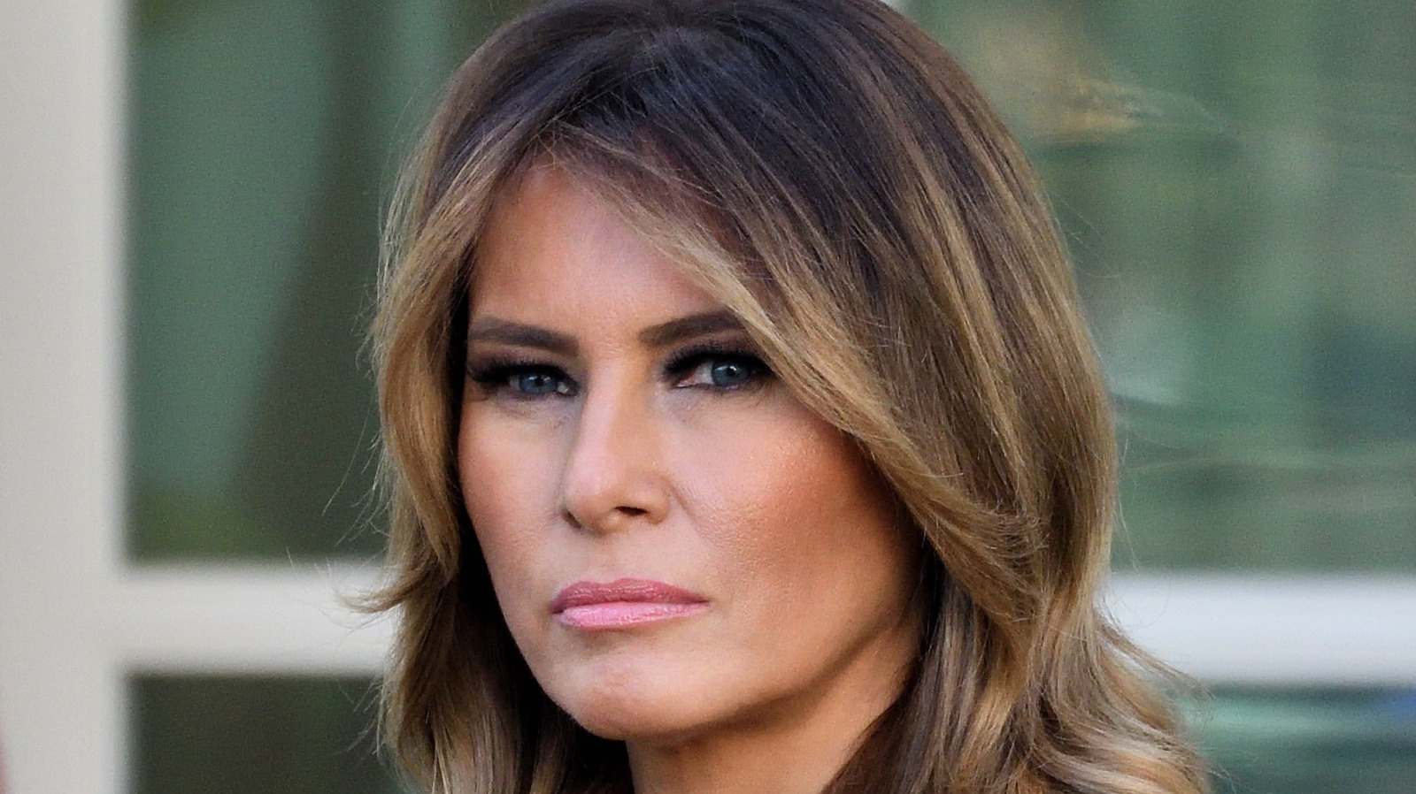 Melania Trump's White House Rose Garden Makeover Is Still Enraging The ...