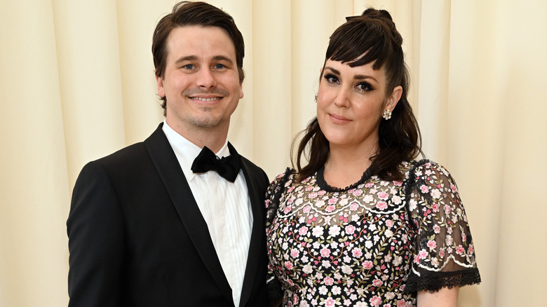 Jason Ritter and Melanie Lynskey posing at event