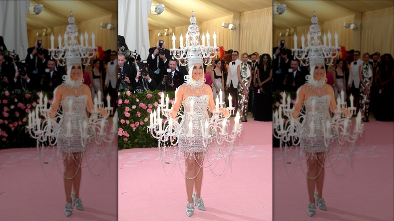 Katy Perry in a chandelier headpiece