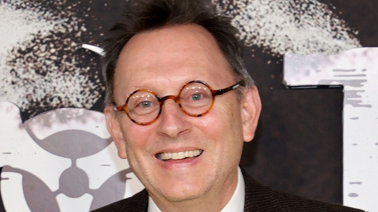 Michael Emerson posing on the red carpet