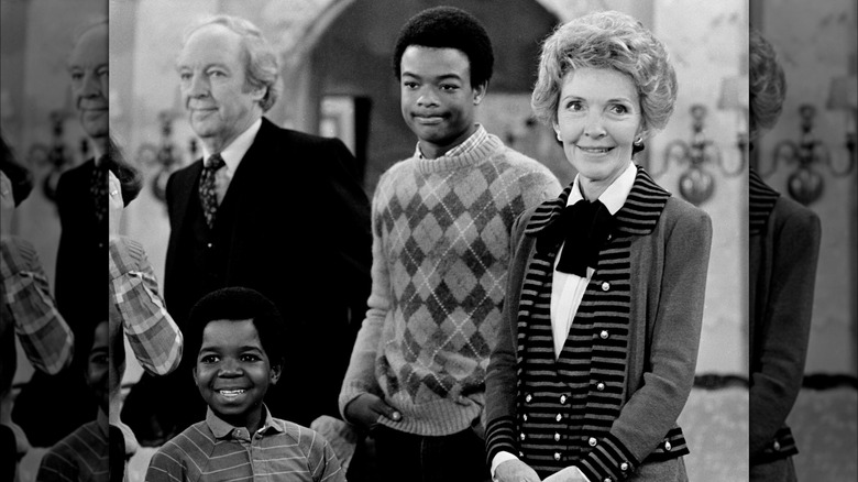 Conrad Bain, Gary Coleman, Todd Bridges, and Nancy Reagan smiling