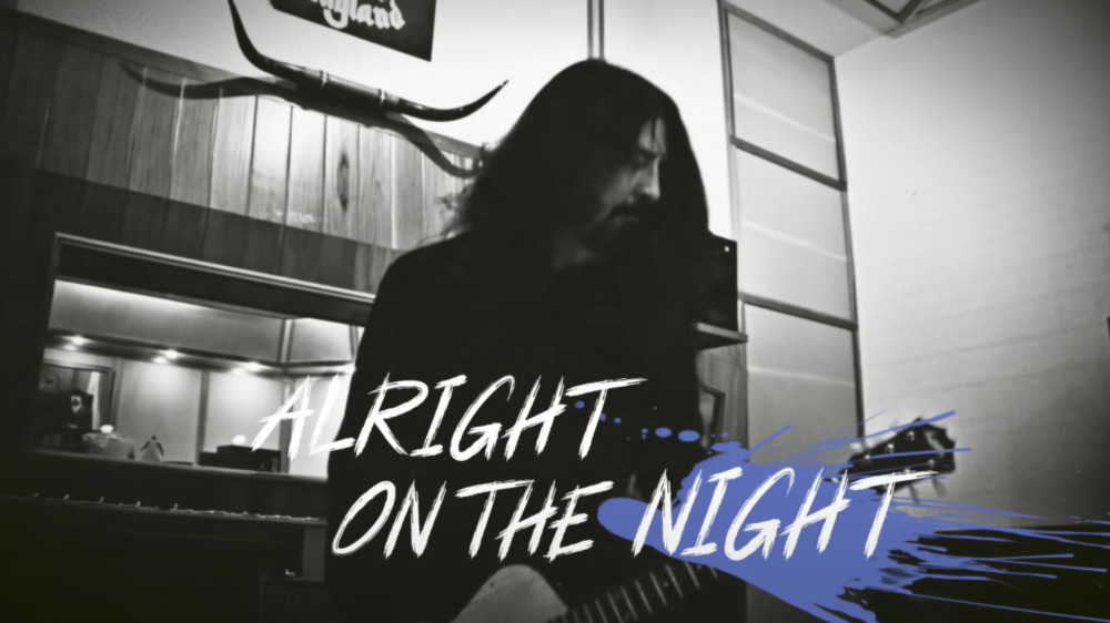 Dave Grohl "Easy Sleazy" lyric video