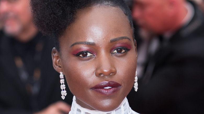 Lupita Nyongo'o dark lipstick