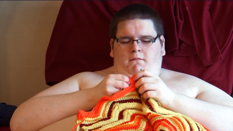 My 600-lb Life's Sean Milliken knitting in bed