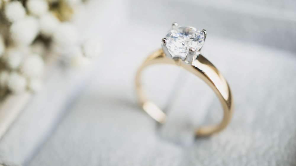 A diamond engagement ring