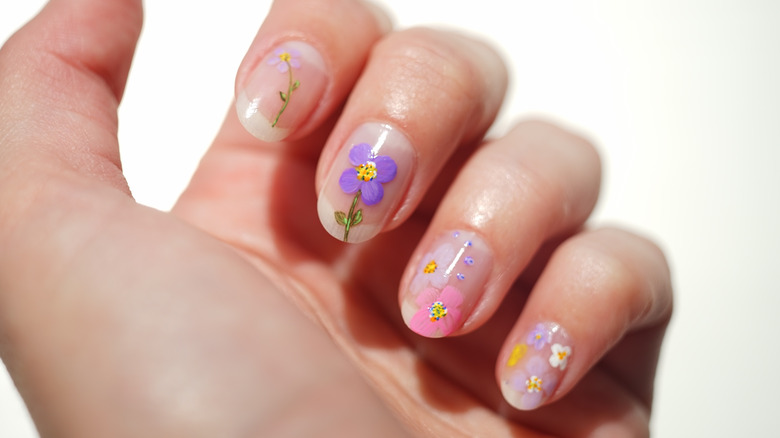 Floral nail art