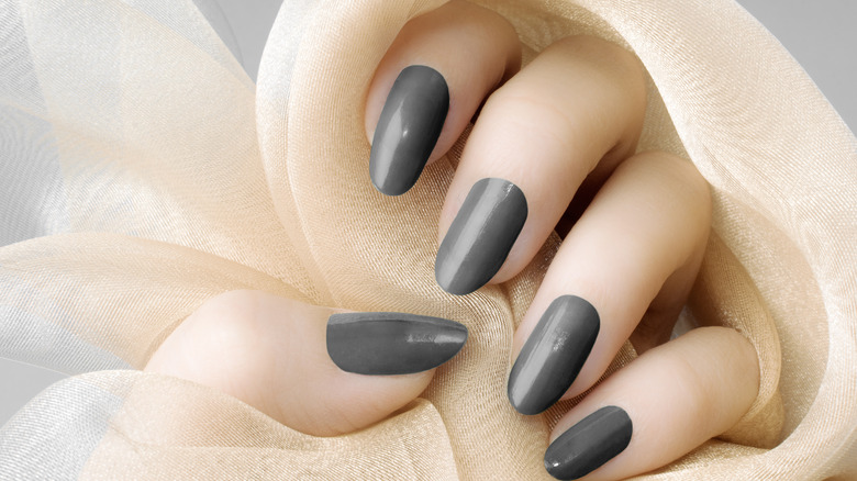 Long, gray manicured nails