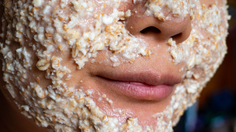 Oatmeal face mask