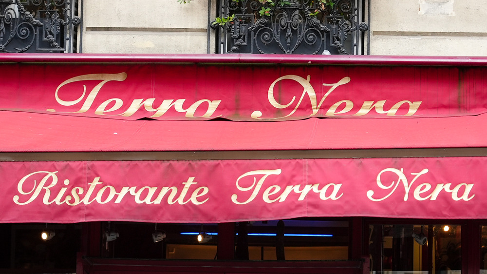 The restaurant featured in Emily in Paris