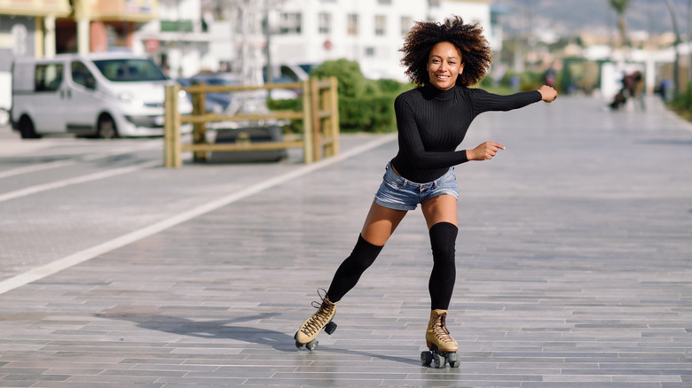 woman rollerblading