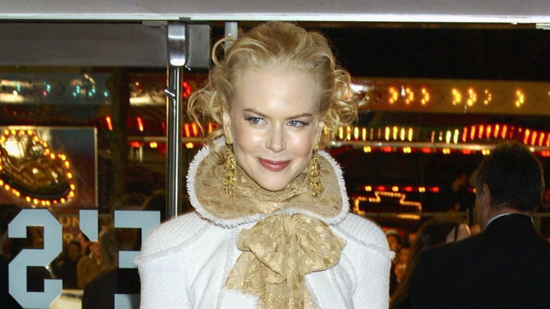 Nicole Kidman posing in 2003