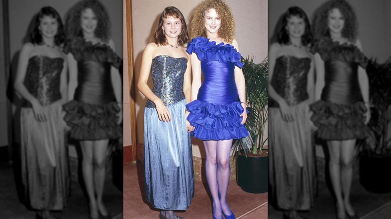 Nicole Kidman with her sister in 1988