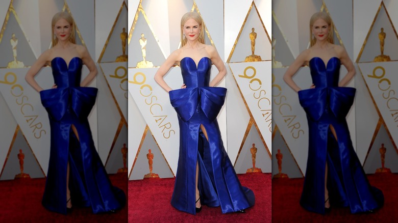 Nicole Kidman in blue Armani Privé gown at 2018 Oscars