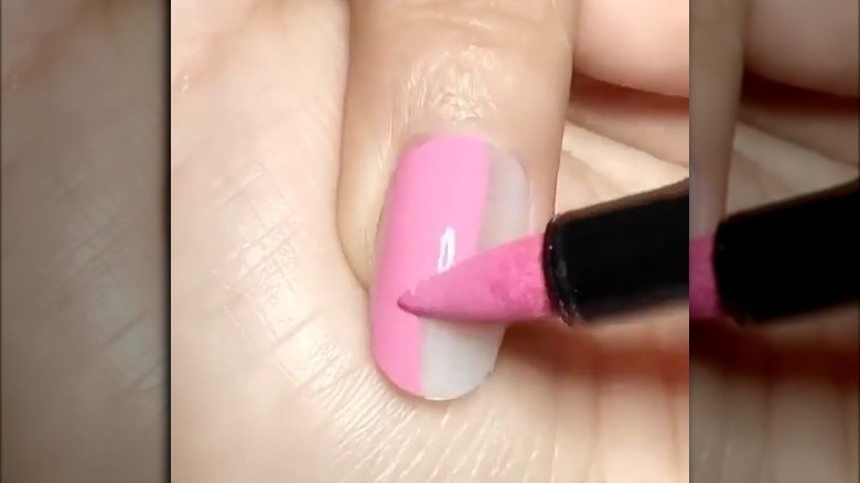 Nail polish pen 