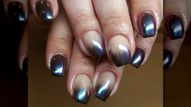 Shiny gradient oil slick nails