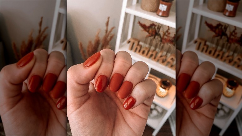 Burnt orange nails