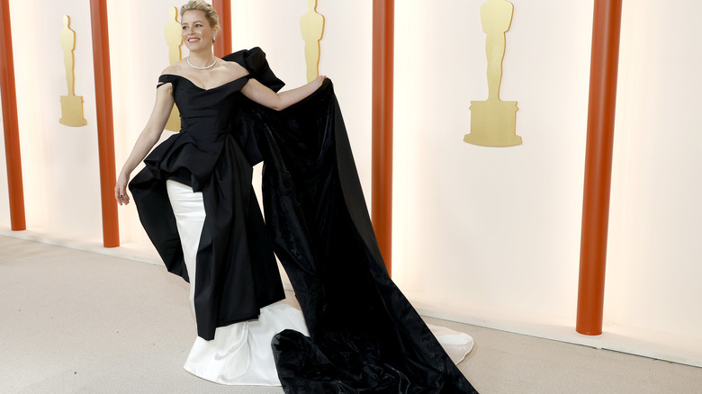 Elizabeth Banks at the Oscars