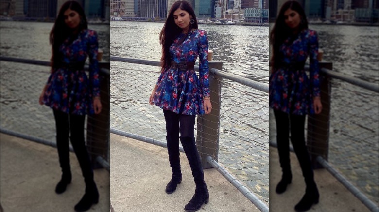 How to Wear Tights with a Dress and Boots