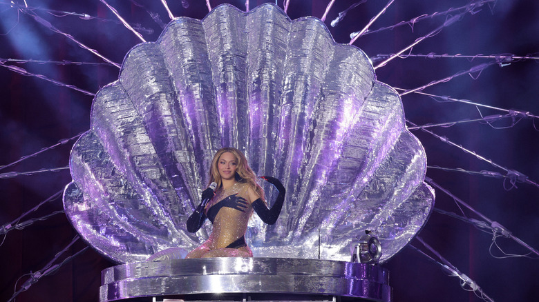 Beyonce on stage in shell set piece