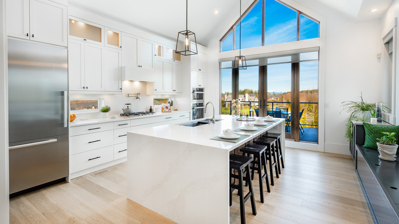 modern white kitchen