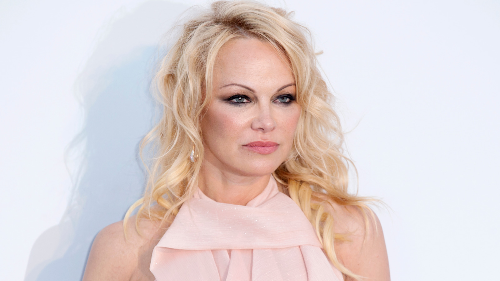 Pamela Anderson Once Wrote A Strangely Steamy Political Poem For Donald Trump