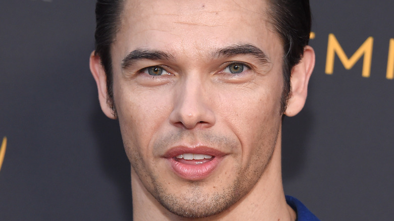 Paul Telfer smiling