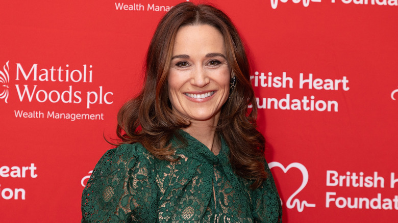 Pippa Middleton with soft waves  