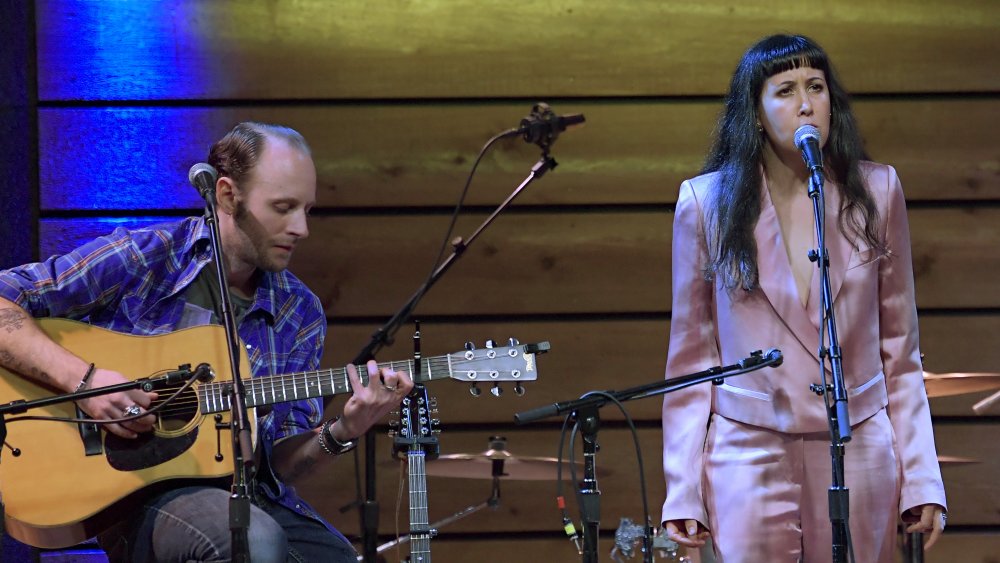 pop star Vanessa Carlton and husband John McCauley