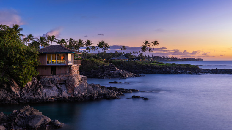 Oceanside Hawaiian resort