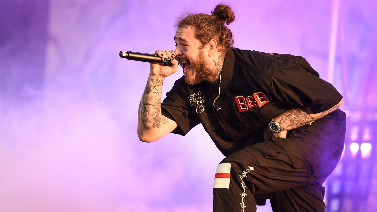 post-malone-s-billboards-performance-is-raising-eyebrows