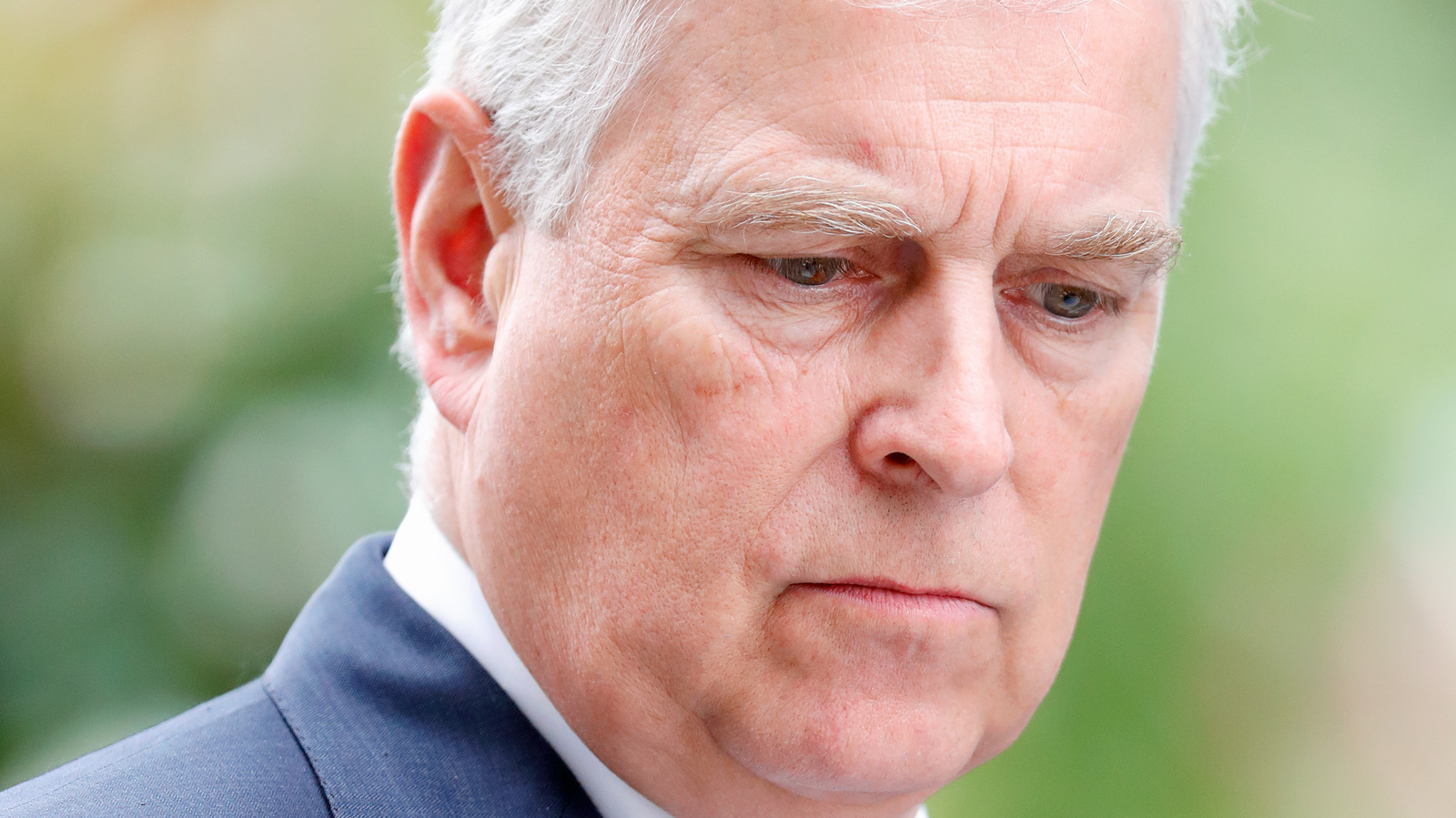 Prince Andrew Reportedly Snubbed Out Of His Lavish Buckingham Palace Apartment 