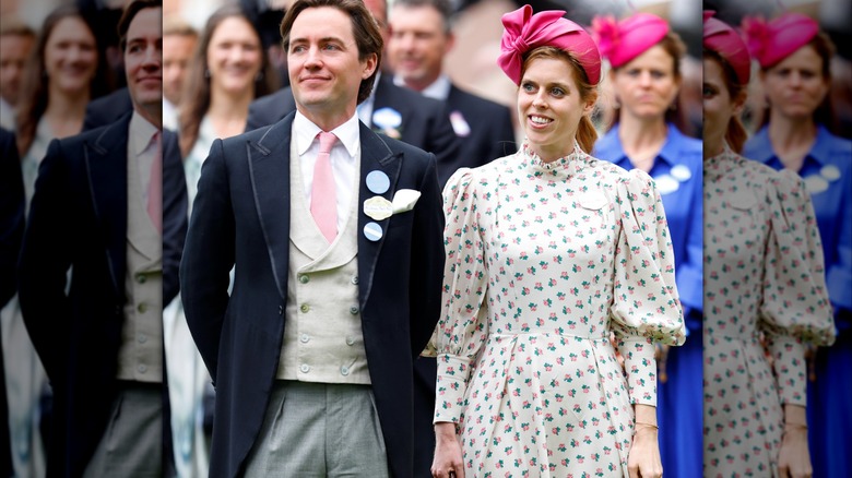 Princess Beatrice and Edoardo Mapelli Mozzi posing during the royal ascot