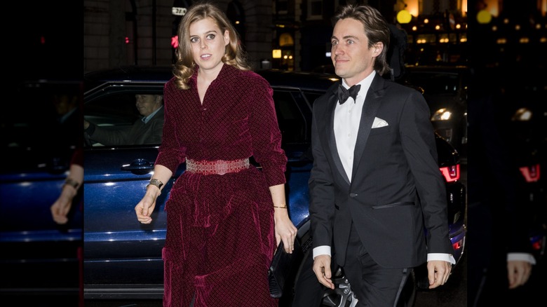 Princess Beatrice and Edoardo Mapelli Mozzi walking into an event