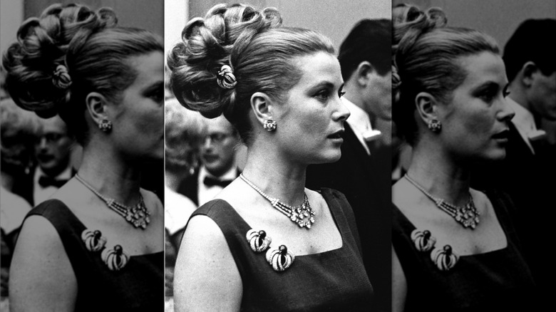 Princess Grace wearing the three-strand necklace