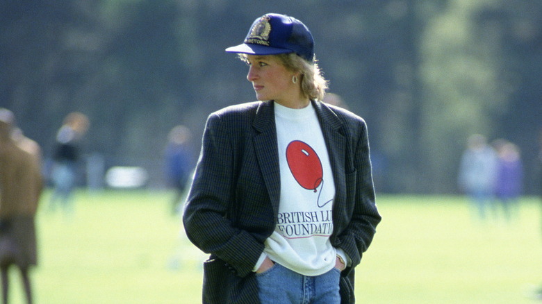  Princess Diana in ball cap