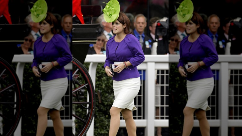 Princess Eugenie walking in green hat at the 2009 Royal Ascot