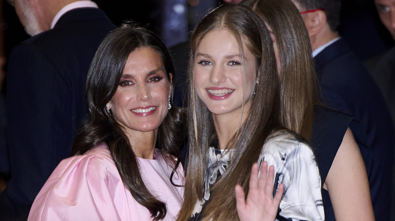 Letizia and Leonor smiling