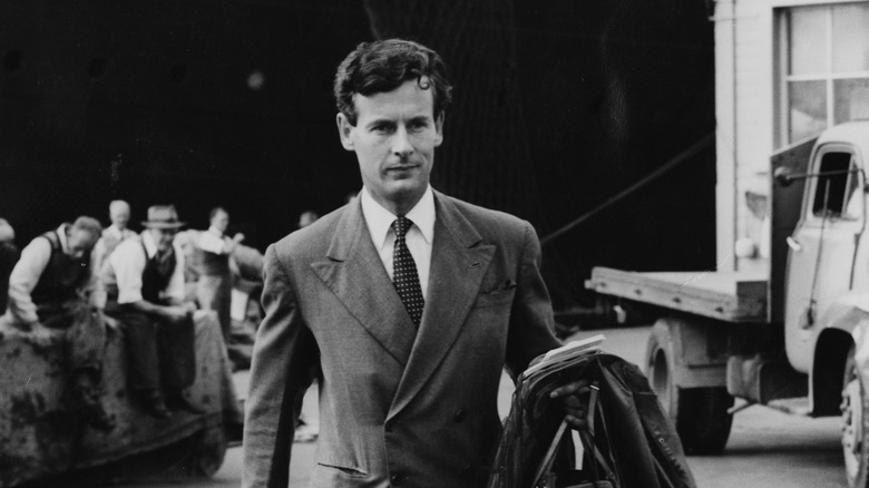 Peter Townsend in suit walking